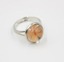 Load image into Gallery viewer, Resin Flower Adjustable Ring
