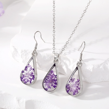 Load image into Gallery viewer, Resin Flower Necklace and Earring Set
