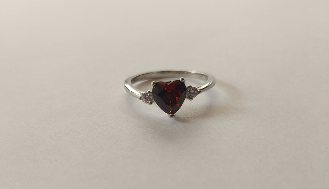 Red Rhinestone Heart Ring