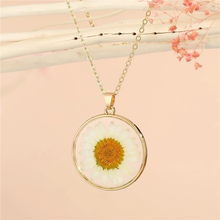 Load image into Gallery viewer, Resin Sunflower Necklace
