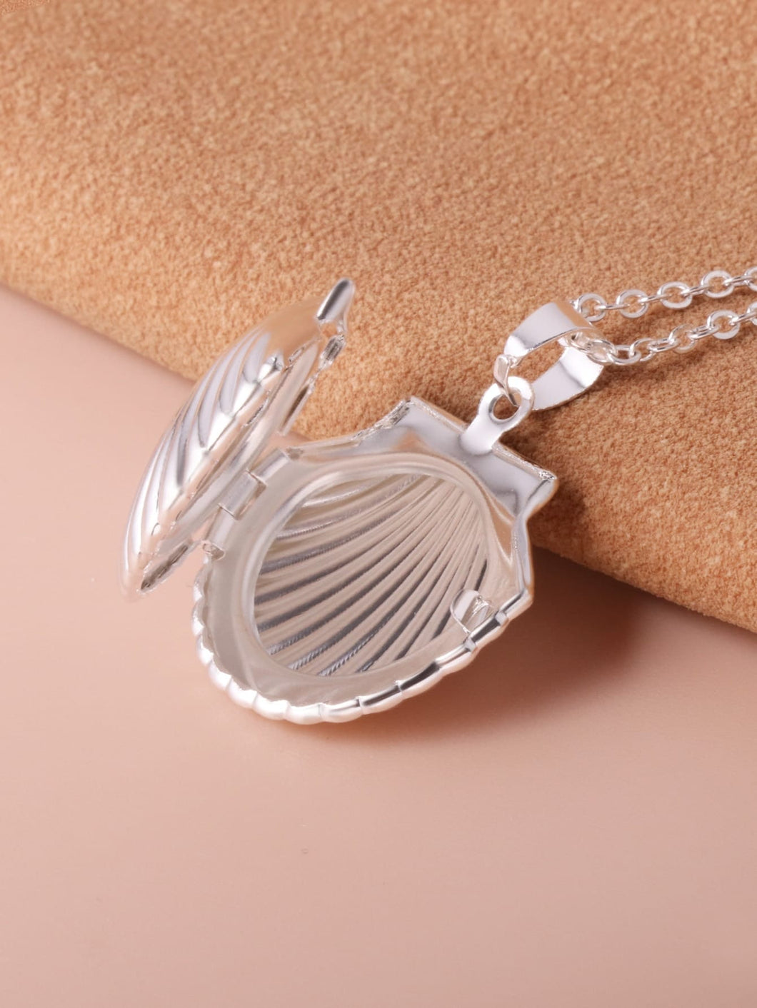 Open Shell Charm Necklace